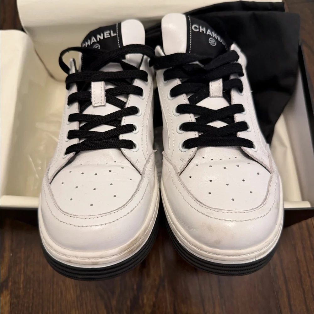 CHANEL Women’s Black and White Leather Sneakers - size 37 - Picture 3 of 8